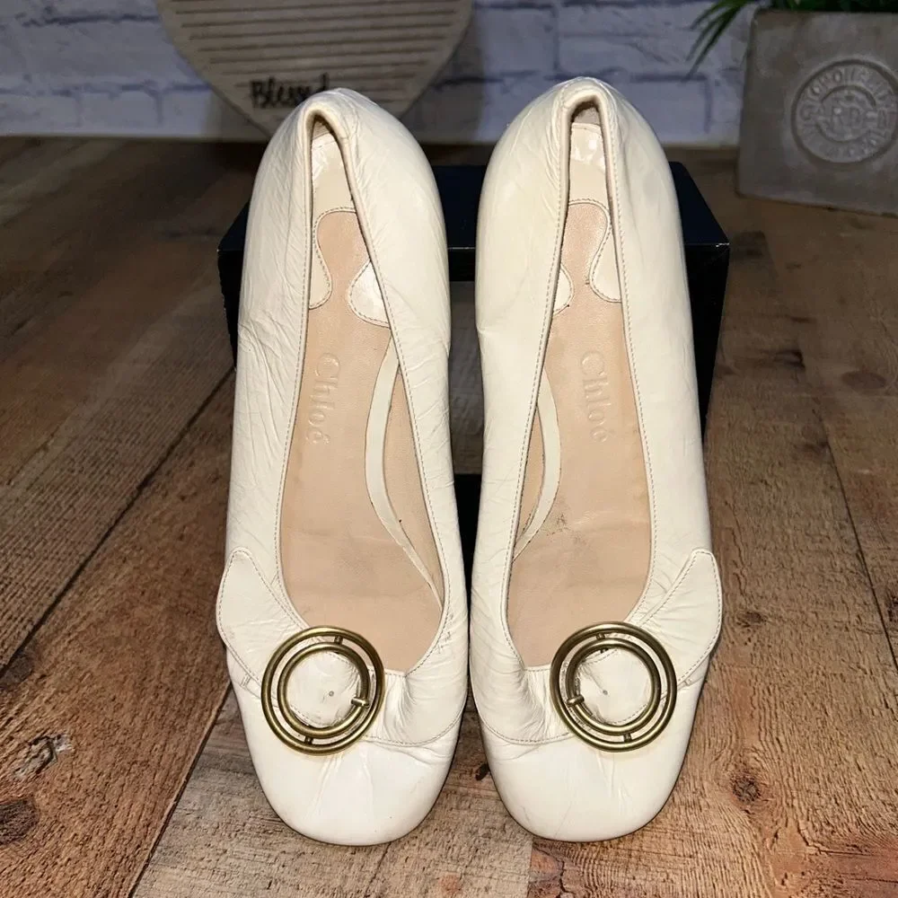 Chloé Women's Cream and Gold double ring buckle Ballet flats 37